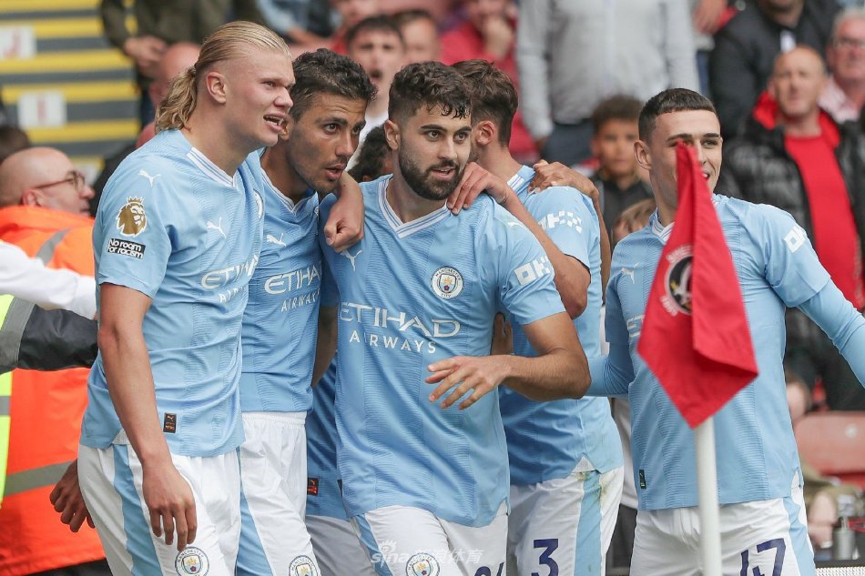 中展现出更 中展现出更