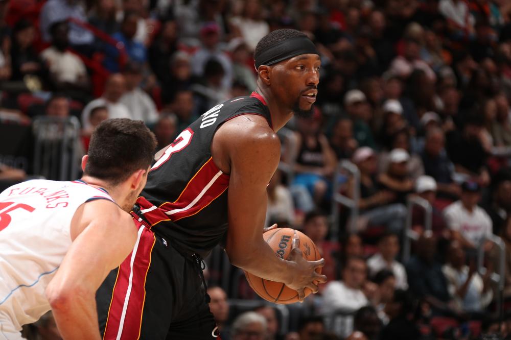 76人等球 76人等球